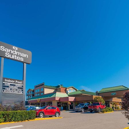 Sandman Hotel Вeрнoн Екстериор снимка